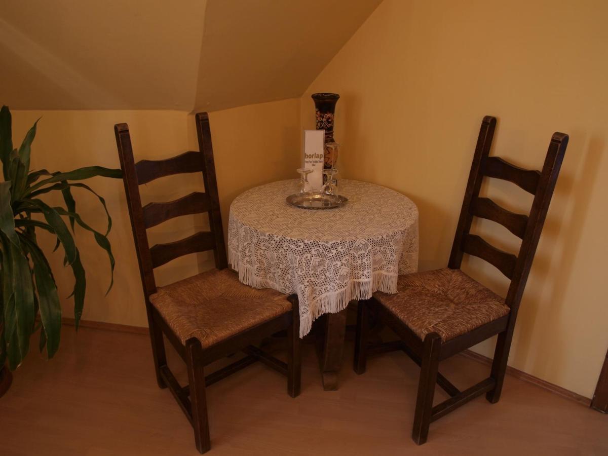 Vitenyi Pince Vendeghaz Villány Oda fotoğraf